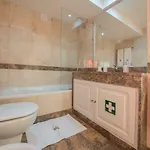 Saldanha Executive By The Portuguese Butler * Lisboa